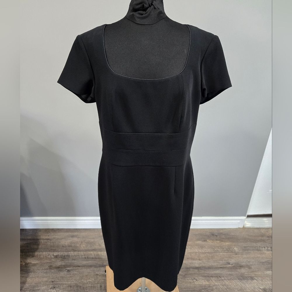 🐢 Talbot's Little Black Dess.  Square Front Size 16
